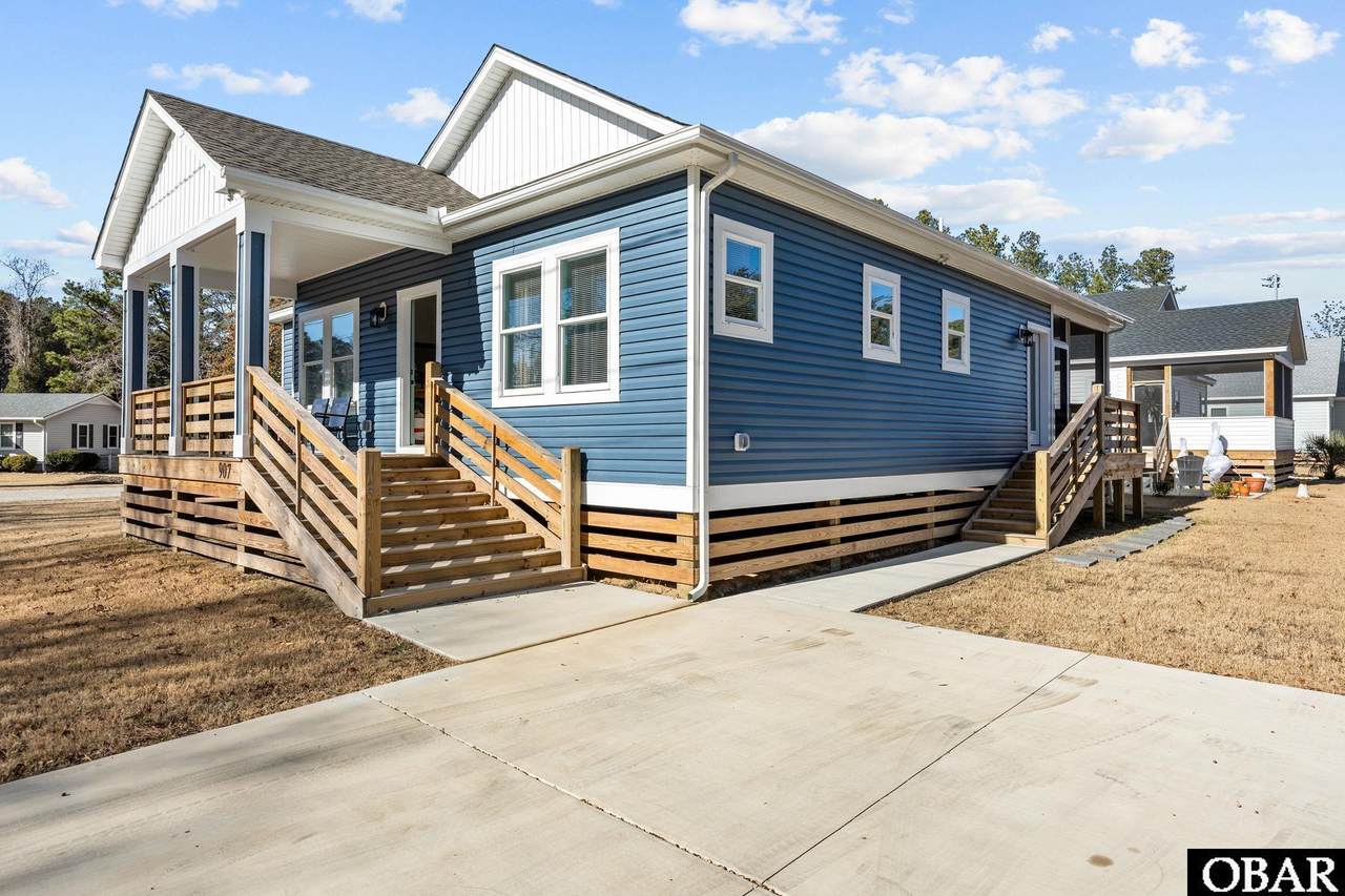 907 Amanda Street - Photo 1