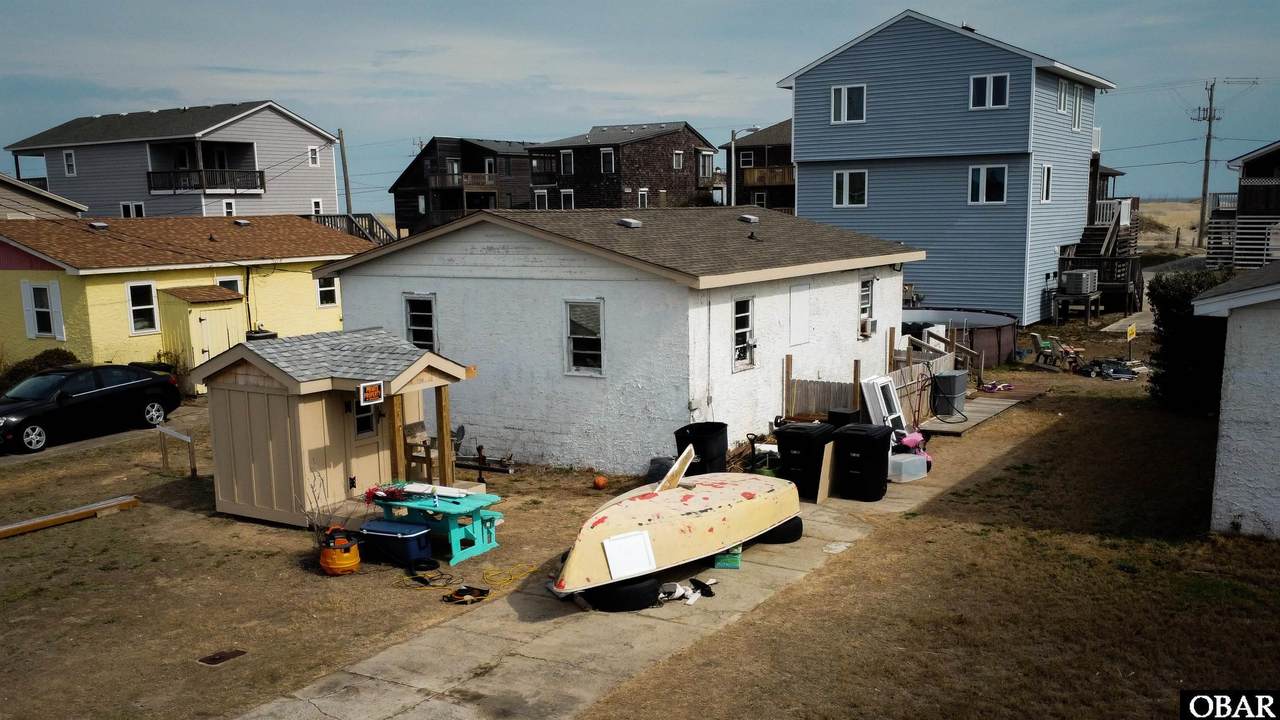 3139 Raymond Avenue - Photo 1