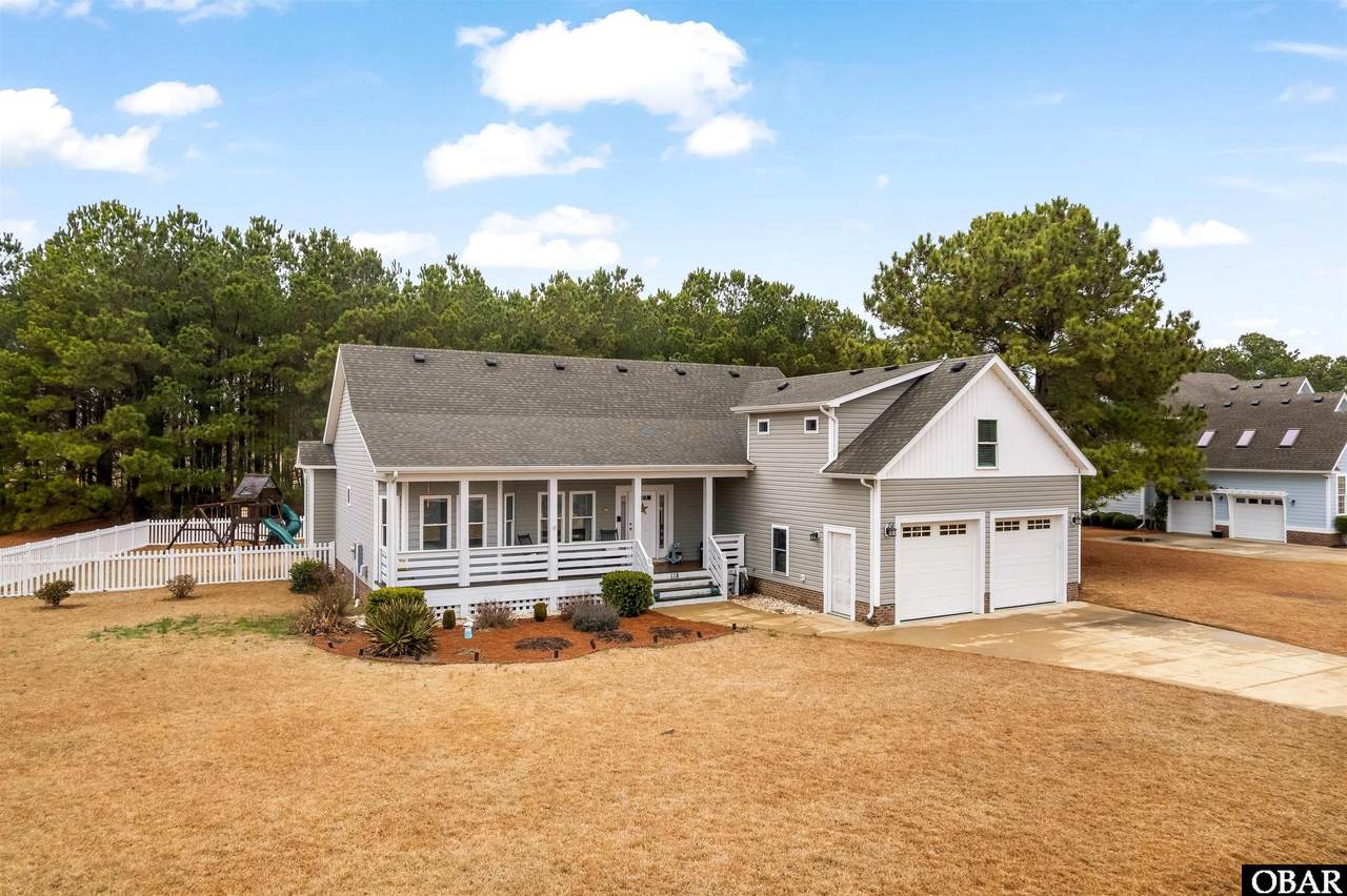 118 Charleston Drive - Photo 1