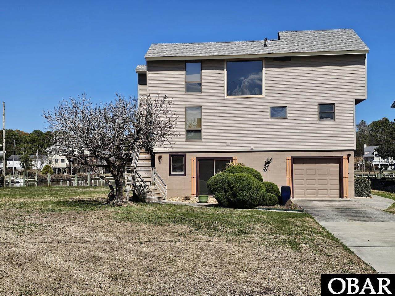 220 Soundview Drive - Photo 1