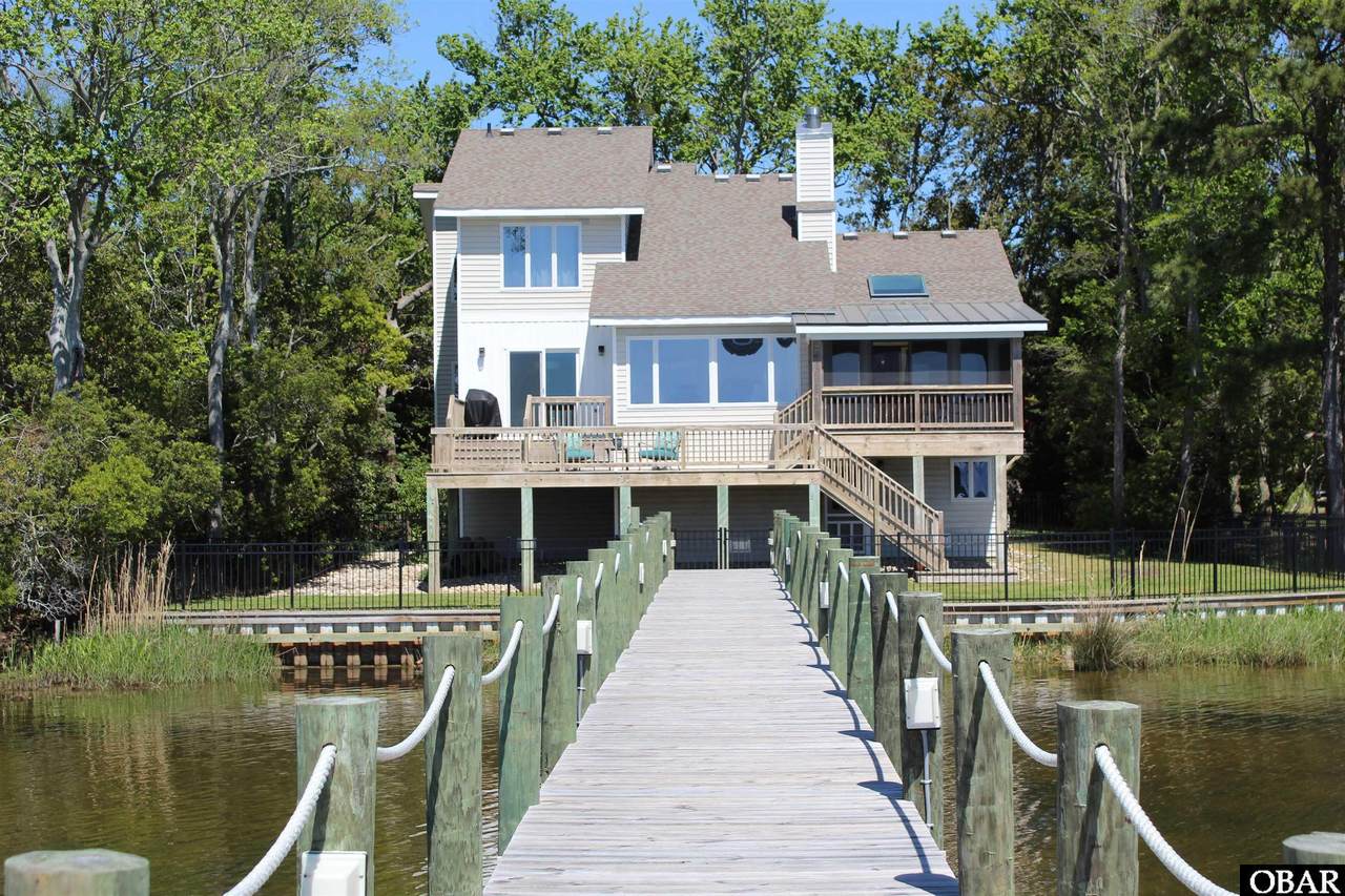 1406 Captains Circle - Photo 1