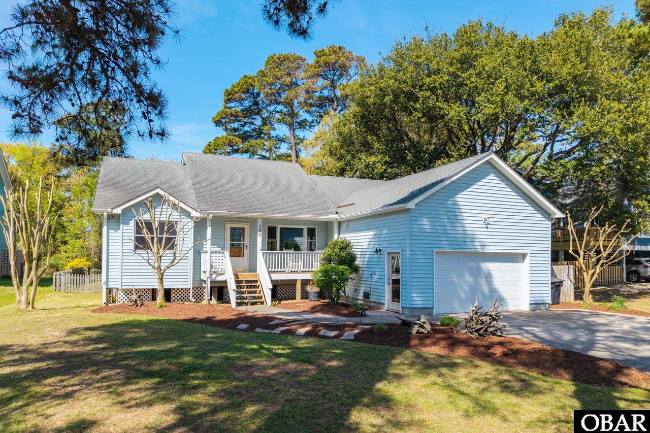 108 Watersedge Drive - Photo 1