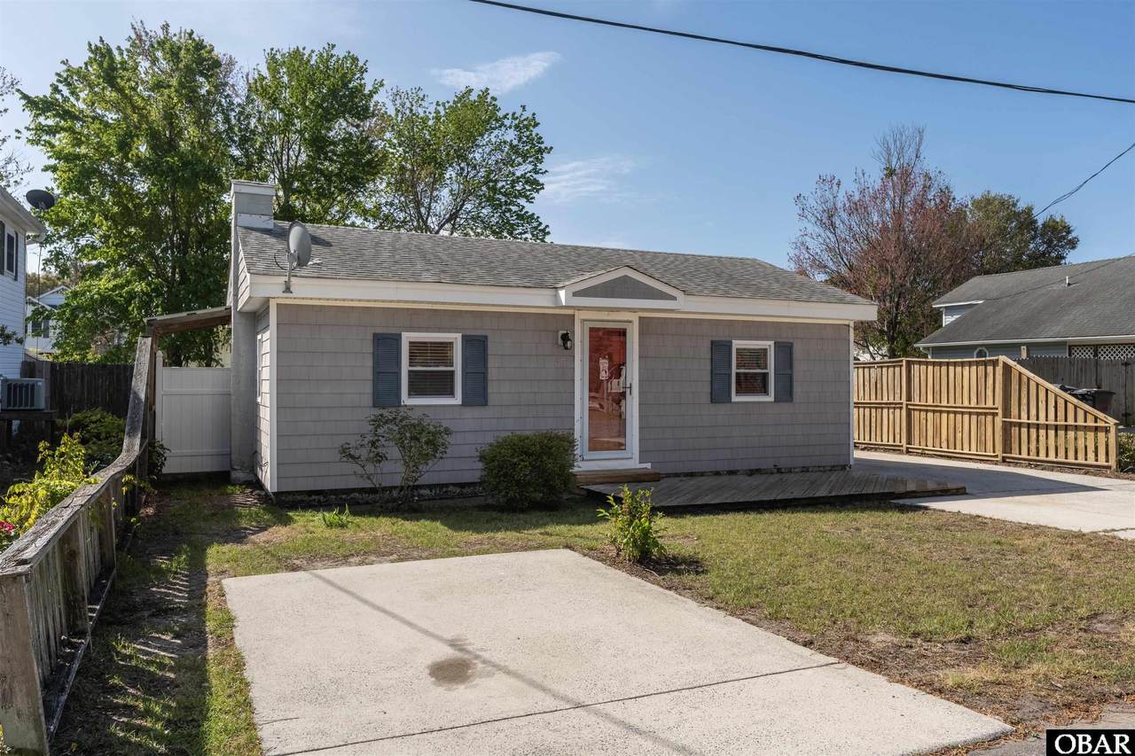 905 Avalon Drive - Photo 1