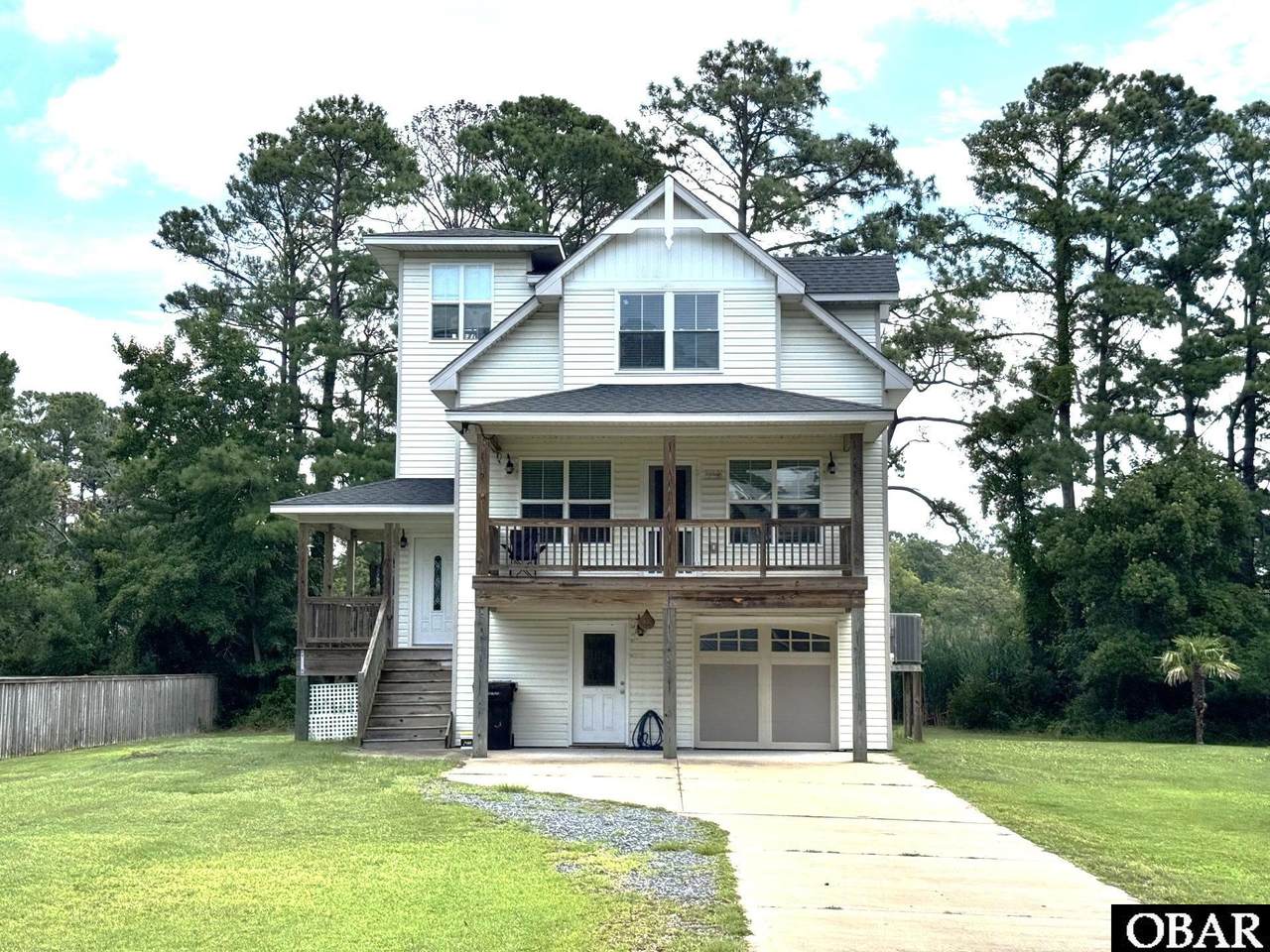 109 Watersedge Drive - Photo 1