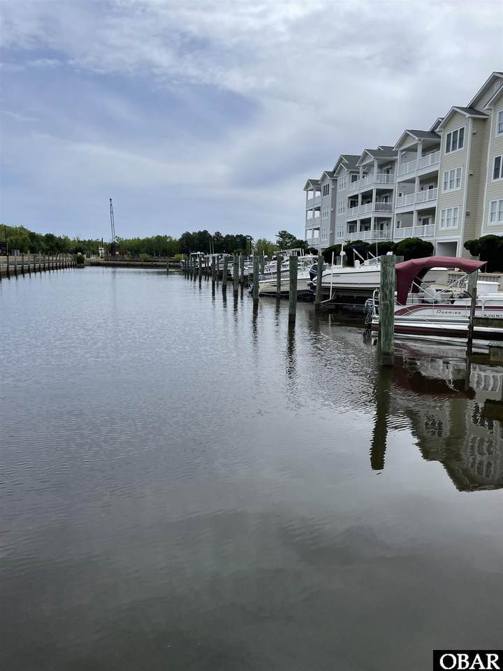 417 Captains Court - Photo 1
