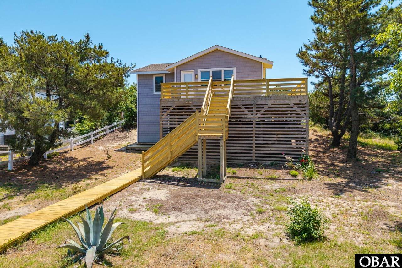 207 Albacore Drive - Photo 1
