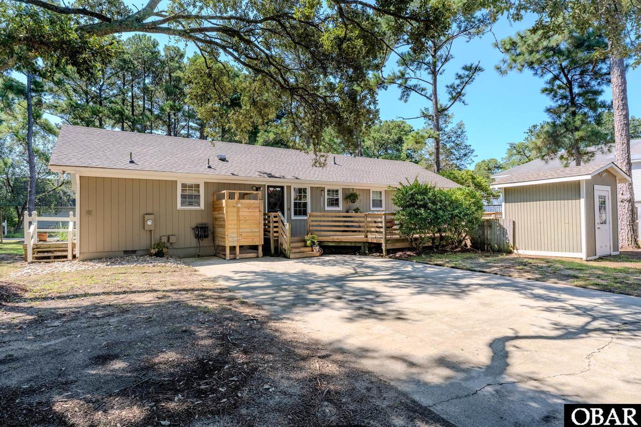 520 Landing Drive - Photo 1