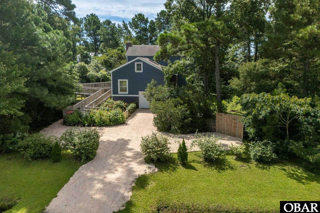 1086 Burnside Road - Photo 1