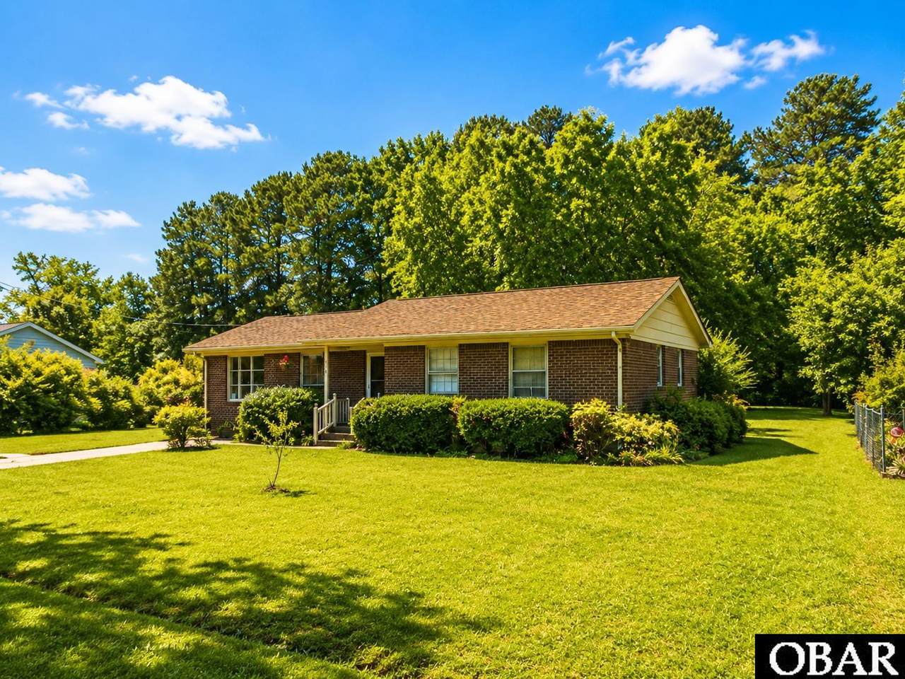 110 Chesterfield Drive - Photo 1