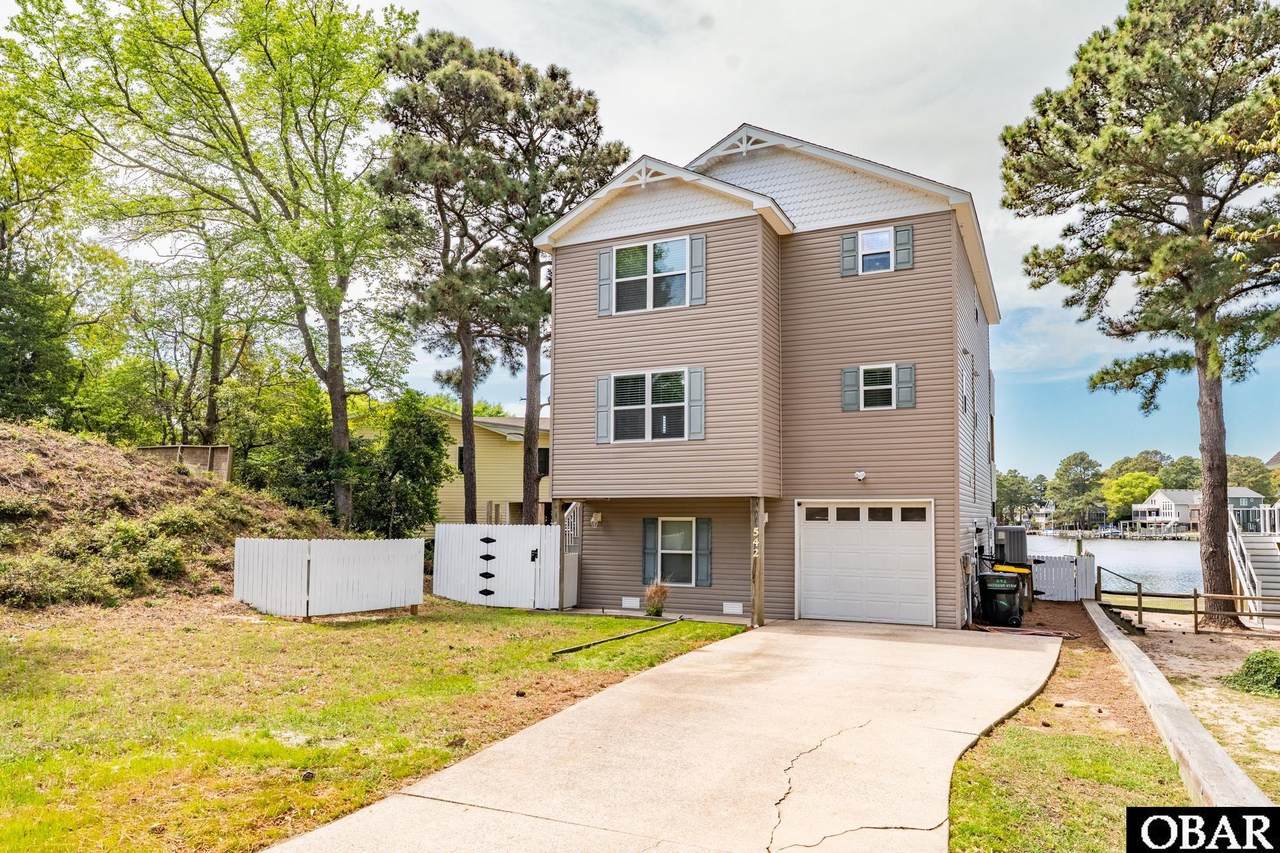 542 Harbour View Drive - Photo 1