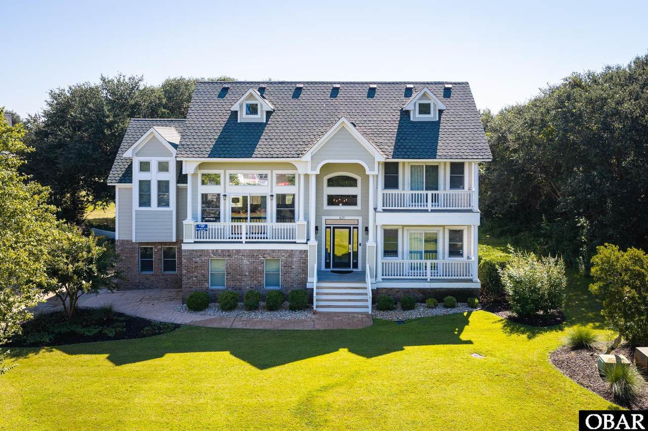 621 Hunt Club Drive - Photo 1