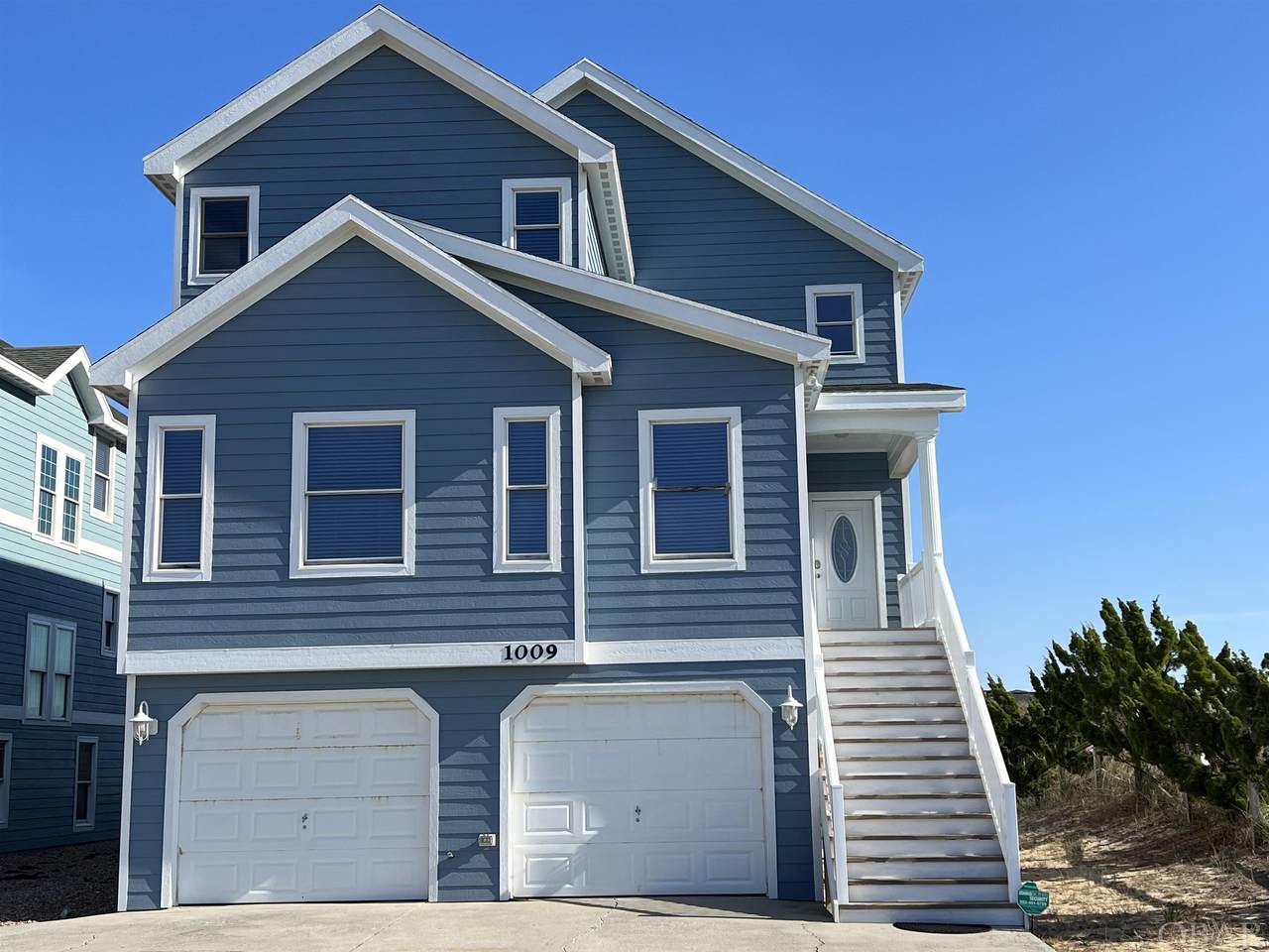 1015 Virginia Dare Trail - Photo 1