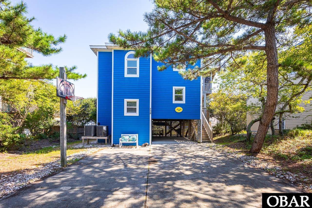 738 Sea Horse Court - Photo 1