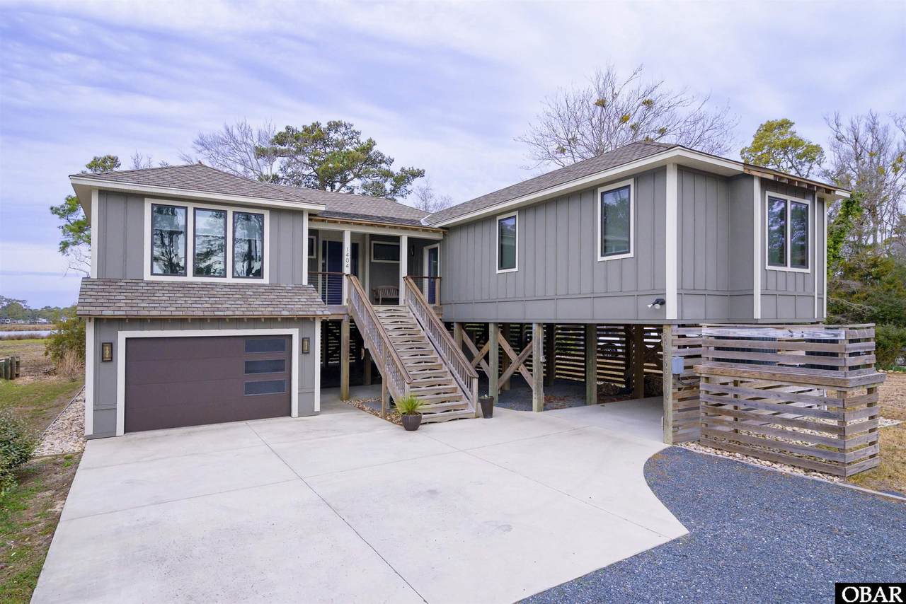 1404 First Street - Photo 1