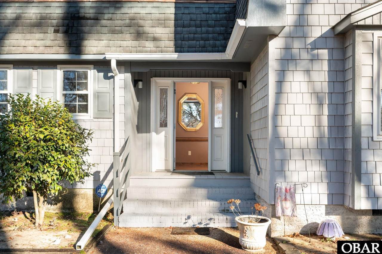 800 & 802 Kitty Hawk Road - Photo 1