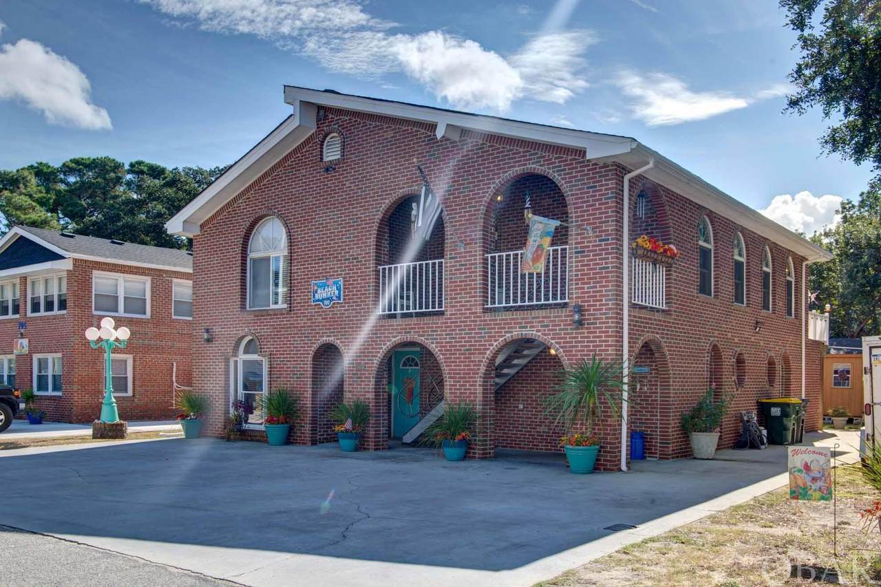 707 Sportsman Drive - Photo 1