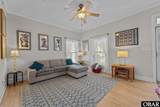 105 Flats Court - Photo 2