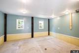228 Sir Richard East - Photo 22