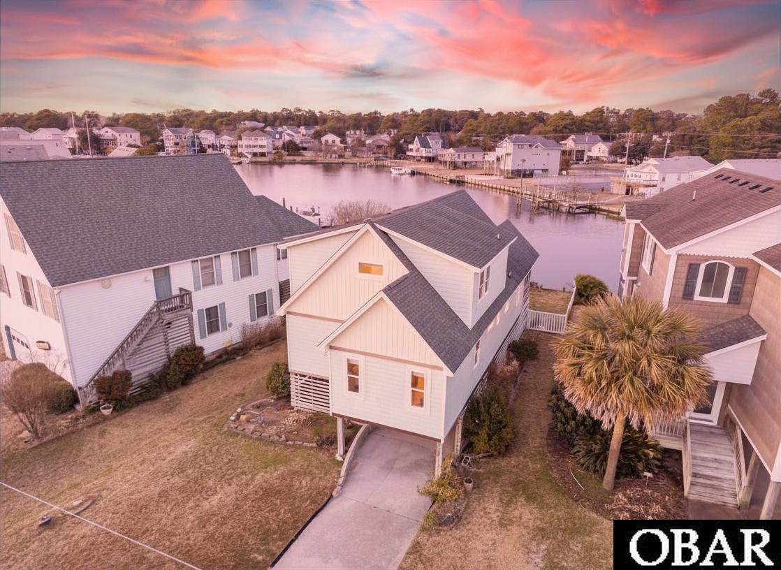 204 Soundview Drive - Photo 1