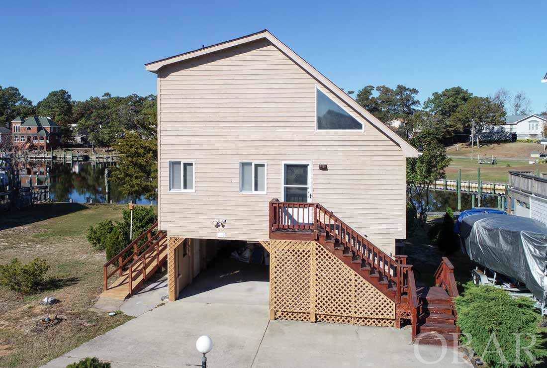 220 Roanoke Drive - Photo 1