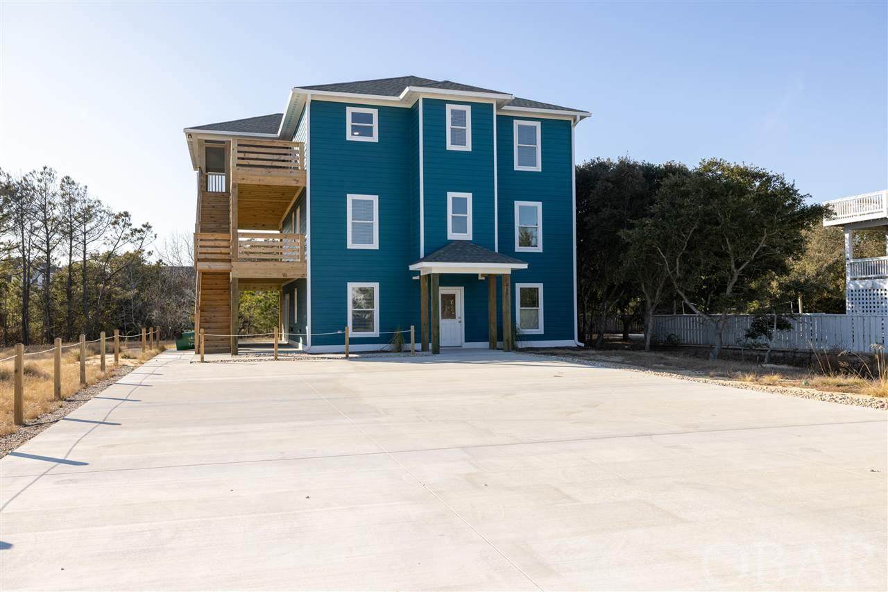 860 Corolla Drive - Photo 1