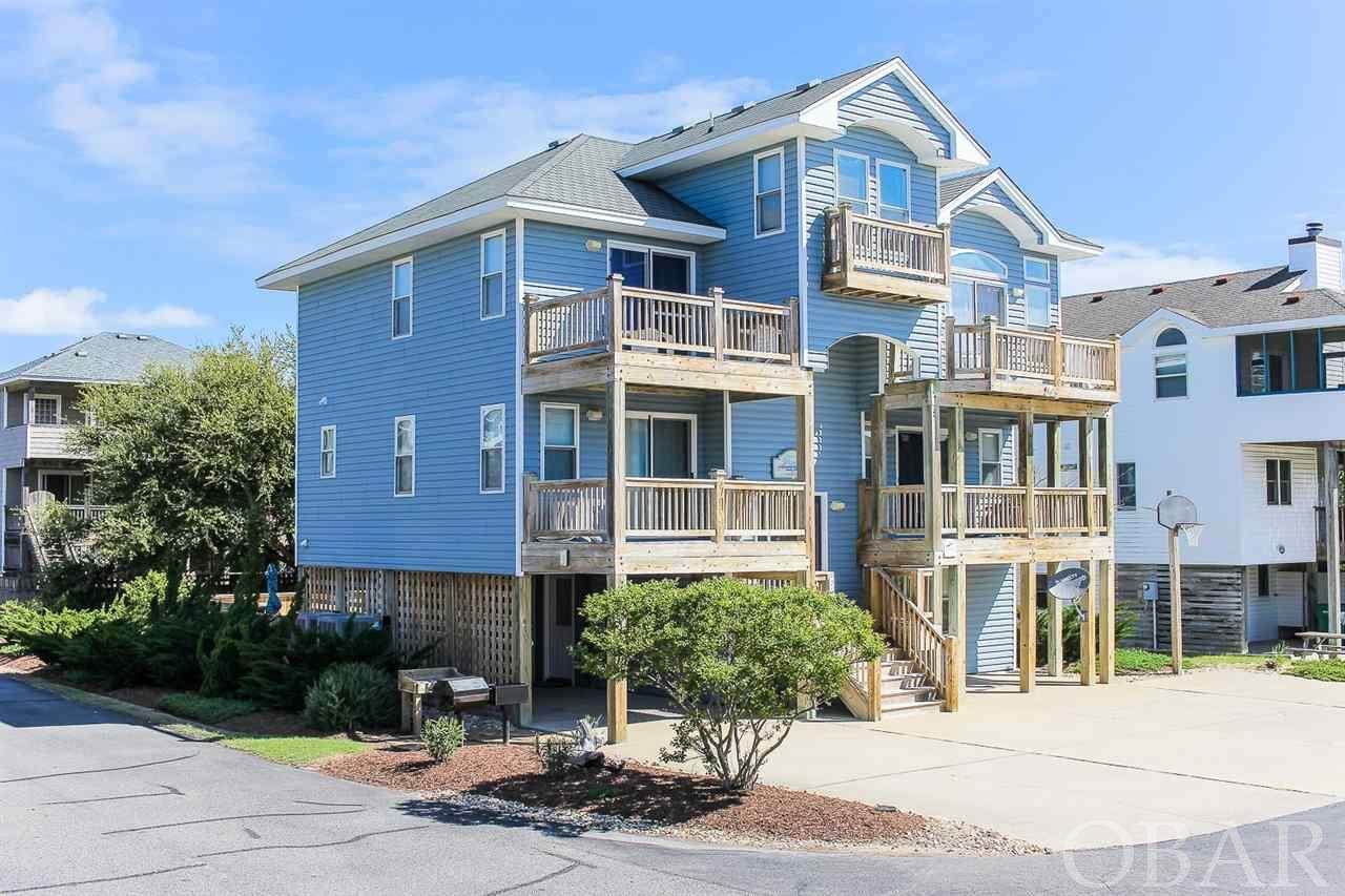 761 Lakeshore Court - Photo 1