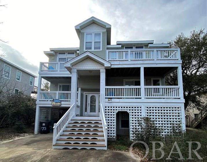 775 Bayberry Court - Photo 1