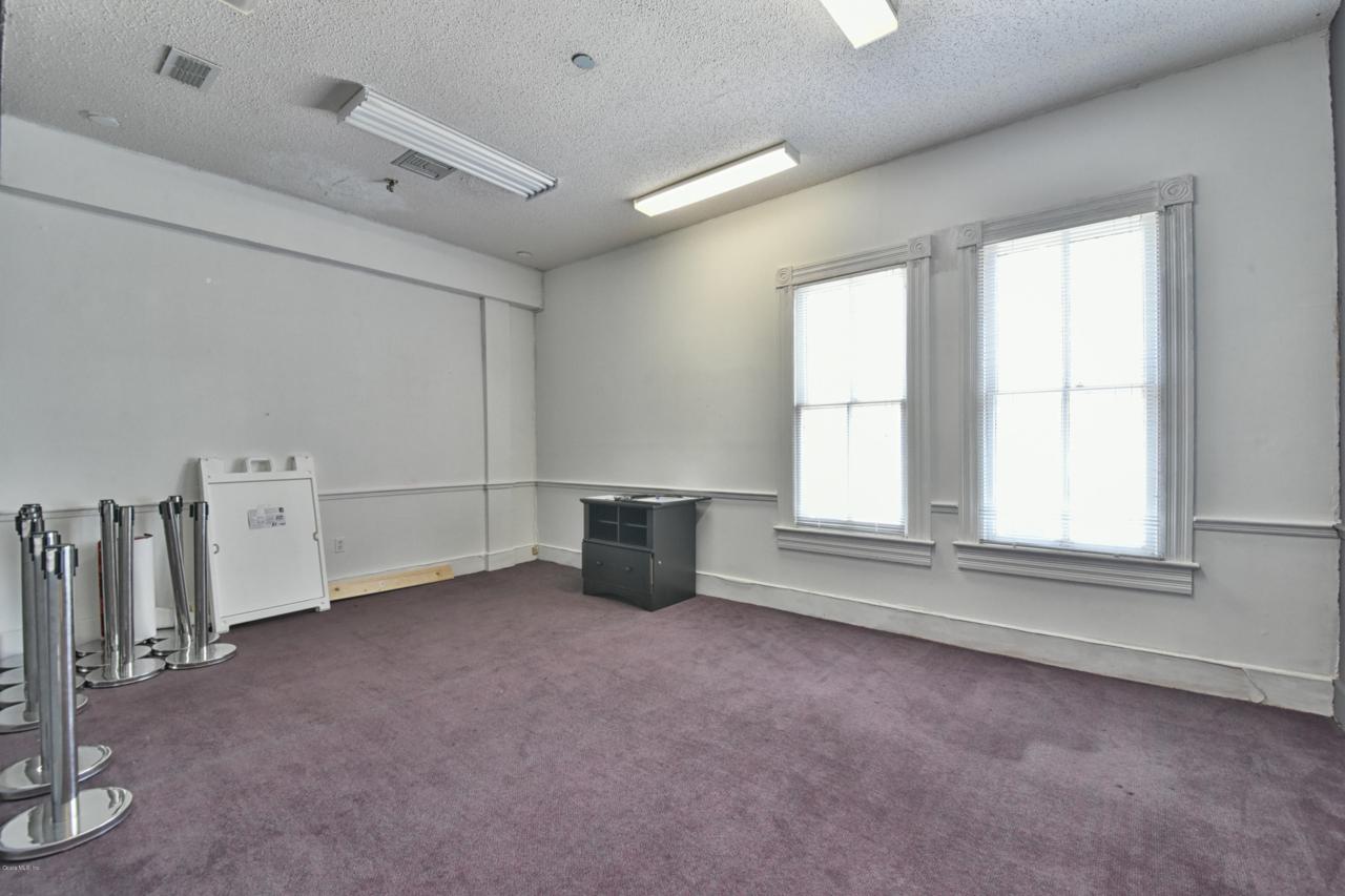 725 Silver Springs Boulevard - Photo 1