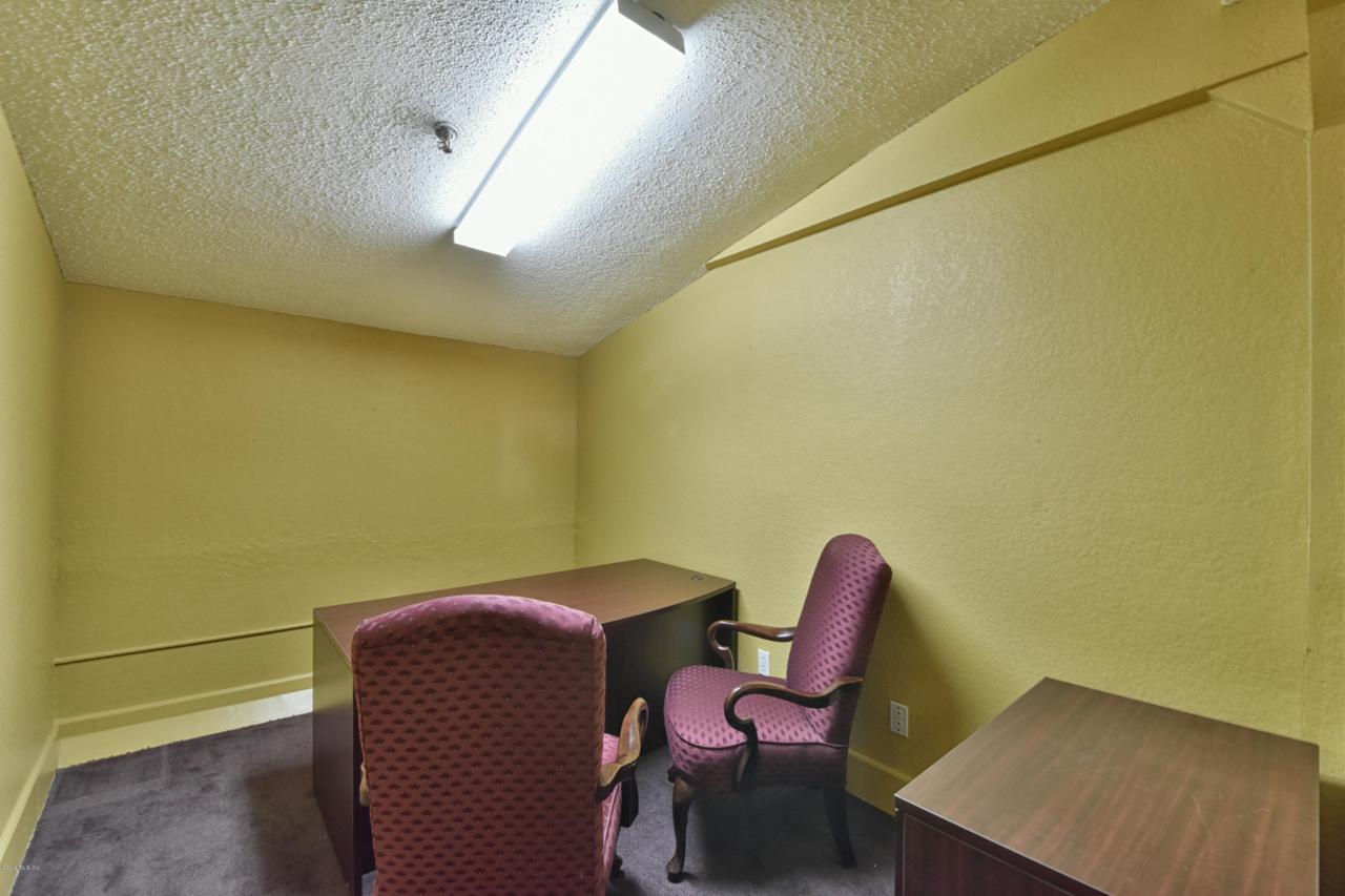 725 Silver Springs Boulevard - Photo 1