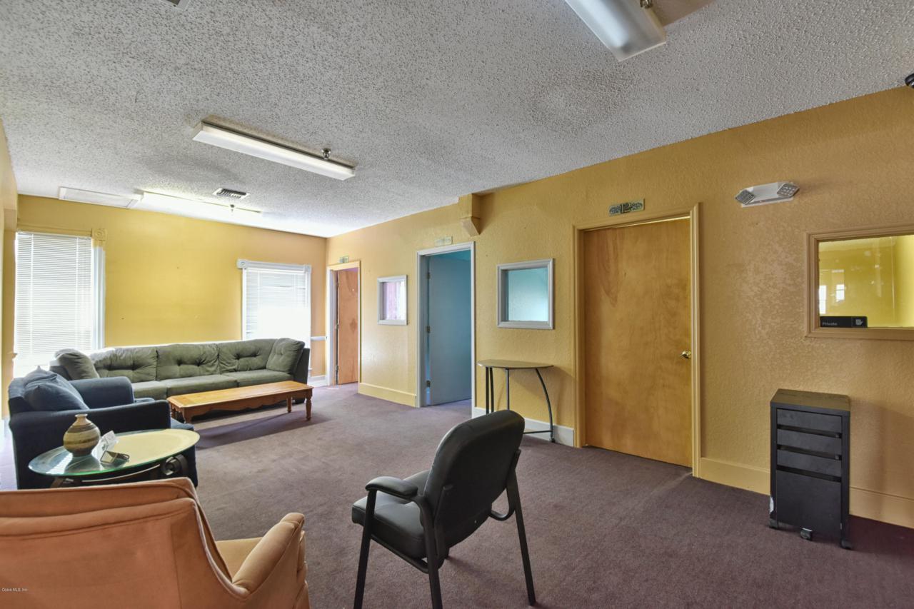 725 Silver Springs Boulevard - Photo 1