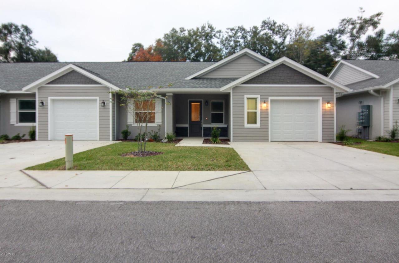 321 10 Street - Photo 1