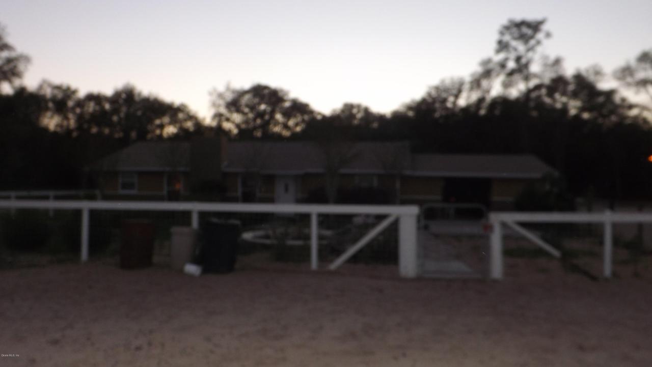 15220 47 Avenue - Photo 1