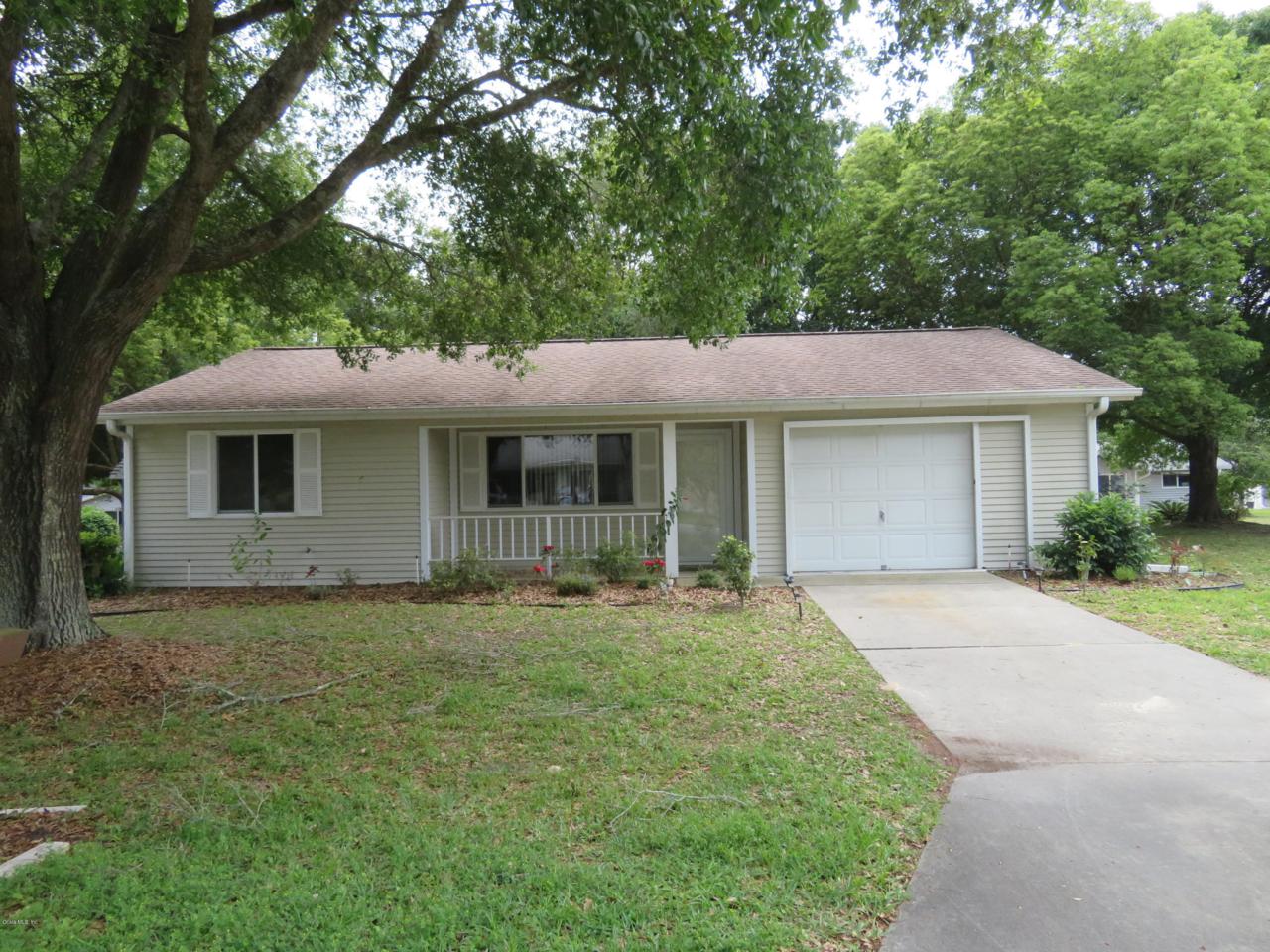 8674 116th Place Road - Photo 1