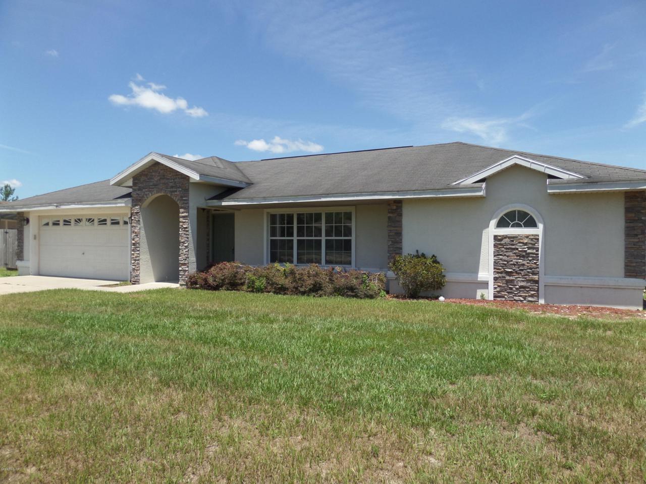 3947 102 PL. - Photo 1