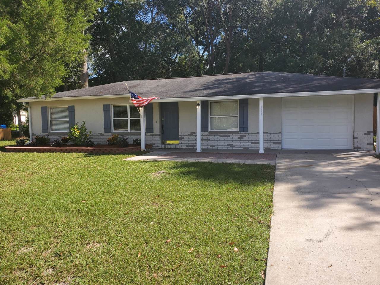 111 Almond Road - Photo 1