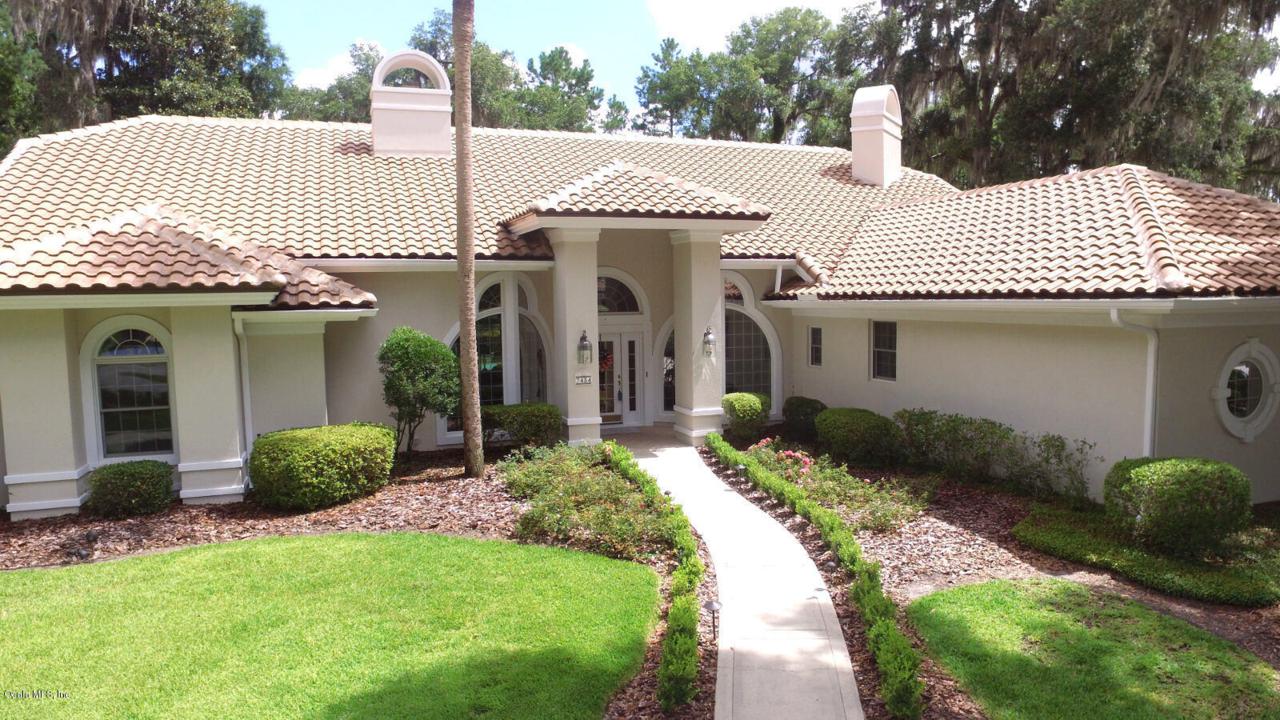 7434 12 Circle - Photo 1