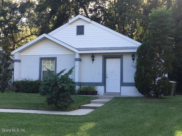 606 32 Avenue - Photo 1
