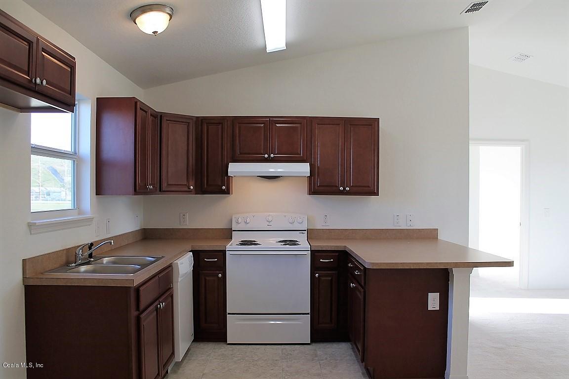 213 Oak Lane - Photo 1