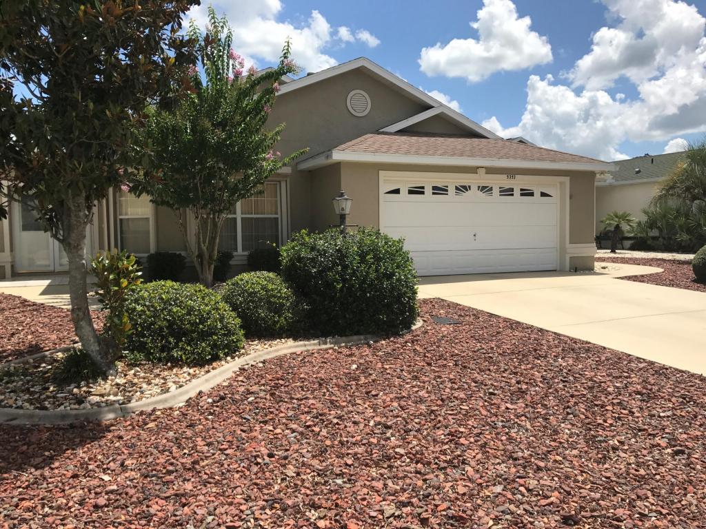 9393 92nd Place Road - Photo 1