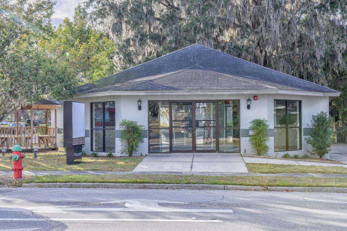 724 Magnolia Avenue - Photo 1