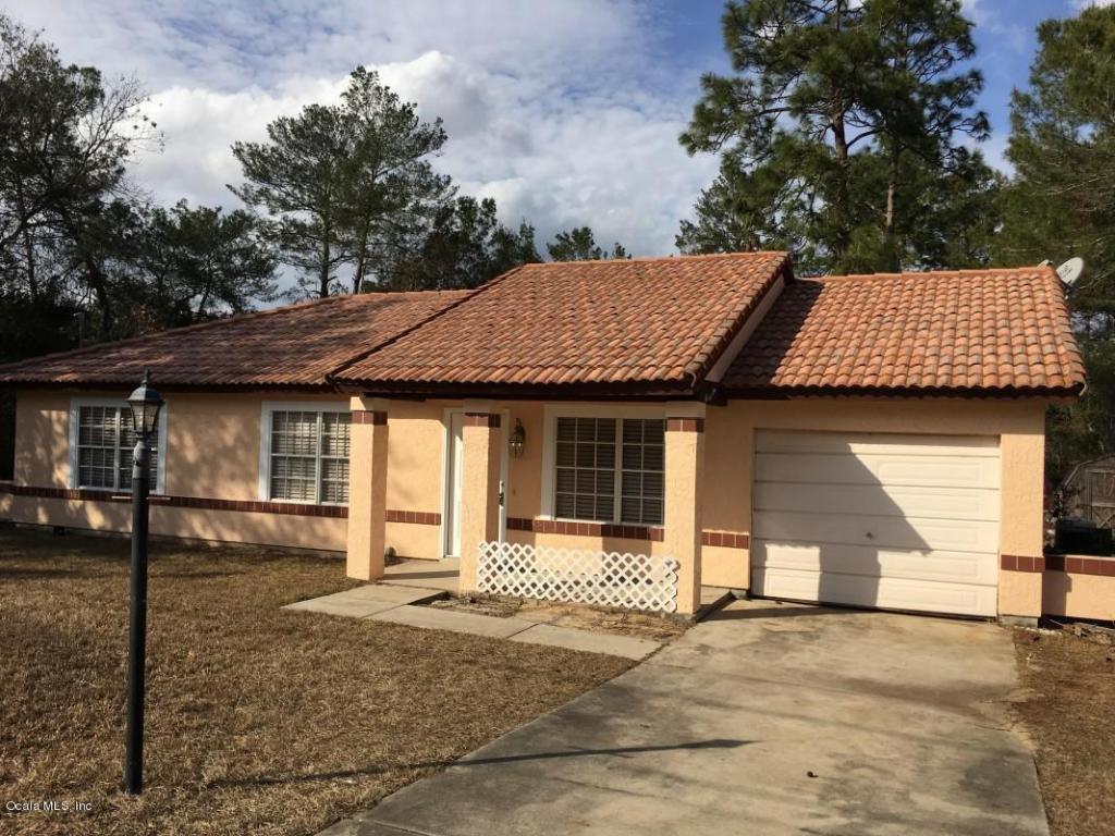 195 Oak Circle - Photo 1