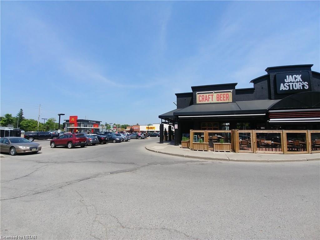 1070 Wellington Road - Photo 1