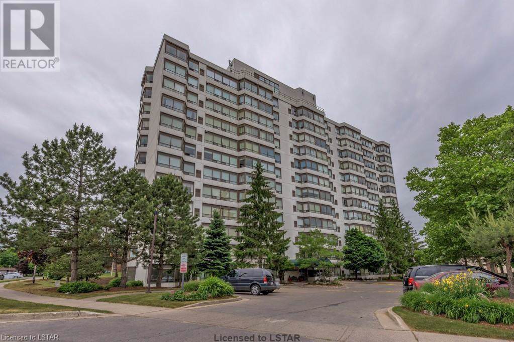 744 Wonderland Road - Photo 1