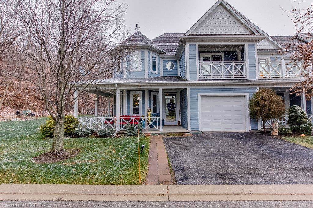 375 Edith Cavell Boulevard - Photo 1