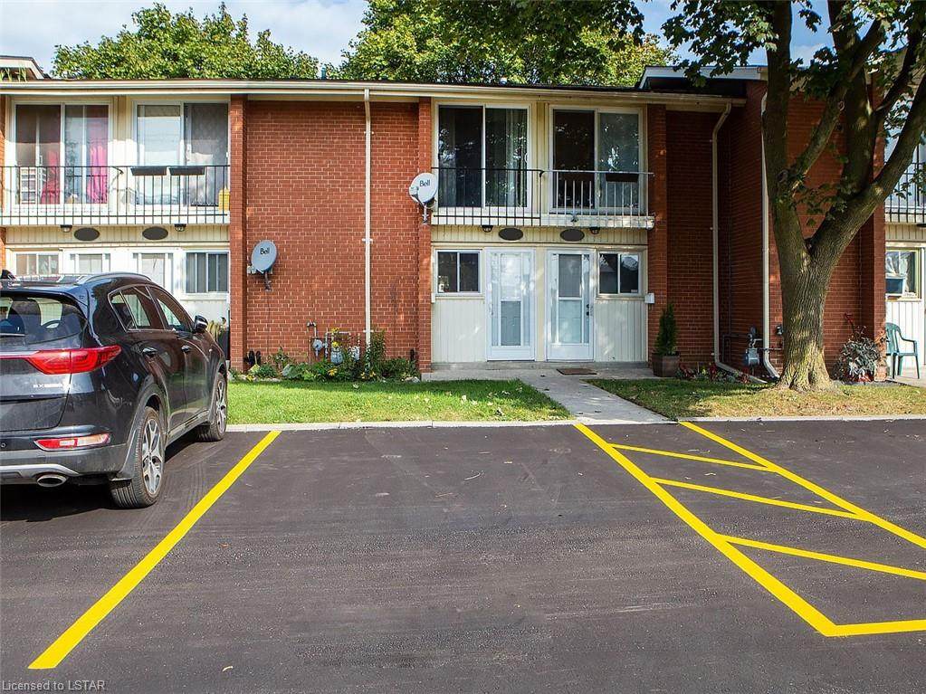 1090 Kipps Lane - Photo 1