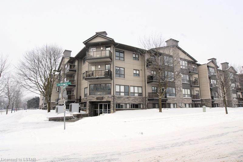 5 Jacksway Crescent - Photo 1