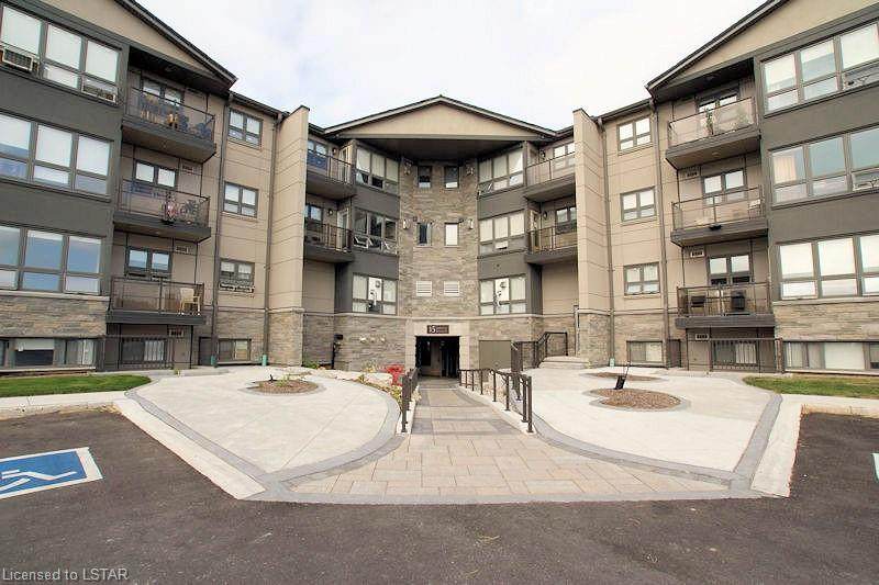 15 Jacksway Crescent - Photo 1