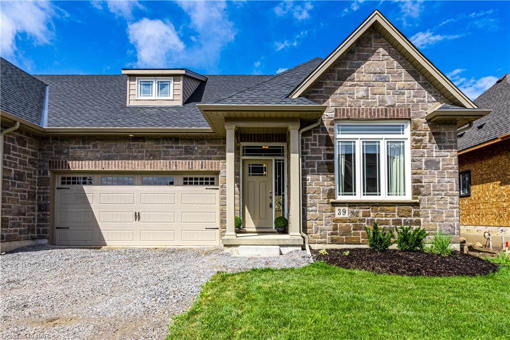 45 Dorchester Boulevard - Photo 1