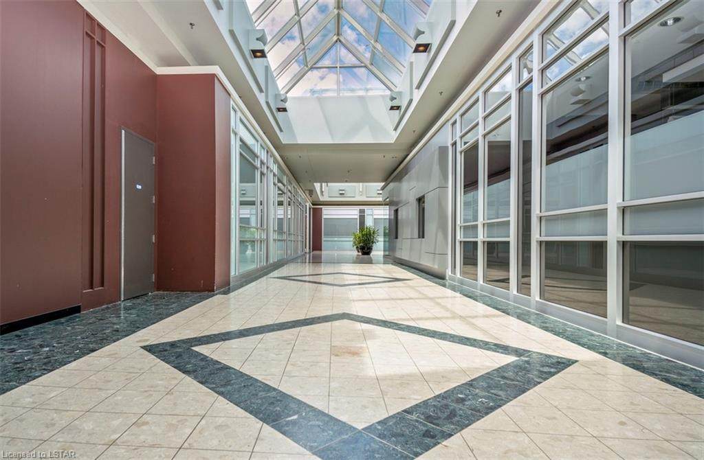 355 Wellington Street - Photo 1