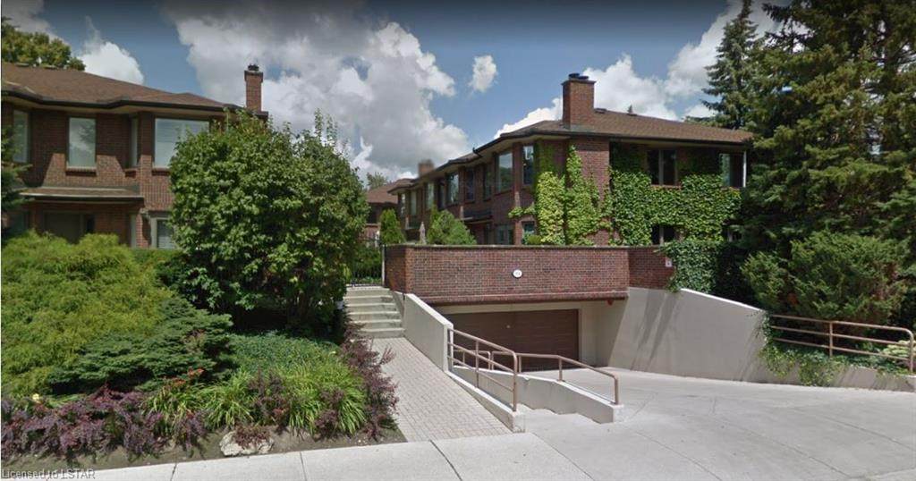 152 Albert Street - Photo 1